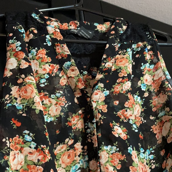 Floral Tank Top - Picture 2 of 3